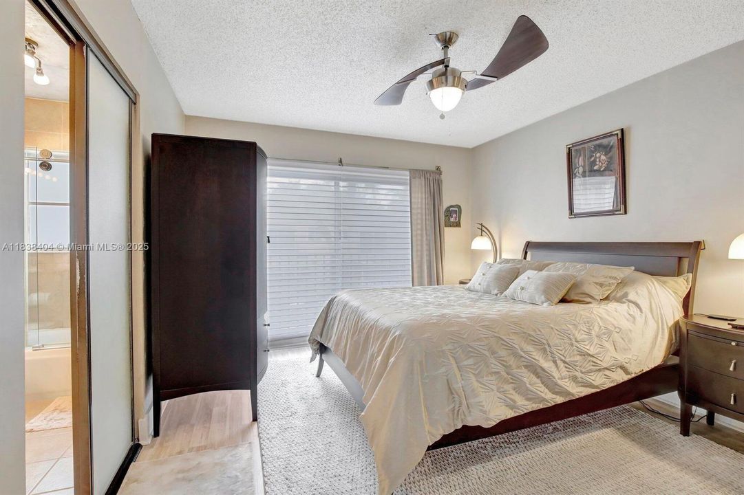 En Venta: $462,000 (3 camas, 2 baños, 1316 Pies cuadrados)