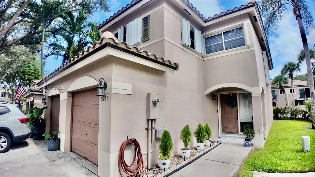 En Venta: $462,000 (3 camas, 2 baños, 1316 Pies cuadrados)