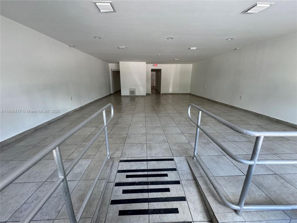 出租: $6,499 (0 贝兹, 0 浴室, 0 平方英尺)