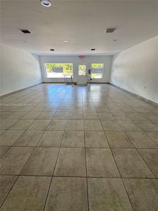 出租: $6,499 (0 贝兹, 0 浴室, 0 平方英尺)