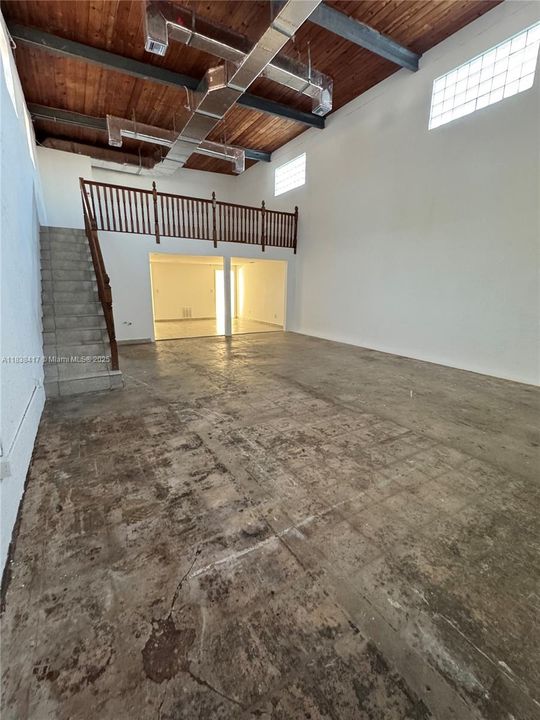 出租: $6,499 (0 贝兹, 0 浴室, 0 平方英尺)