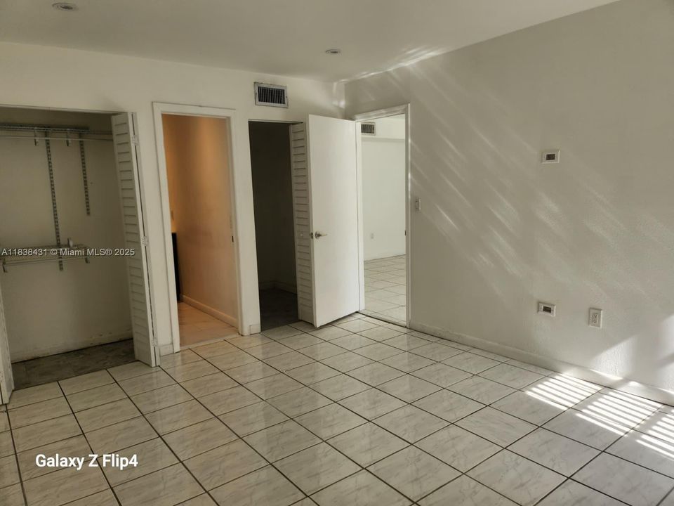 En Venta: $250,000 (2 camas, 2 baños, 782 Pies cuadrados)