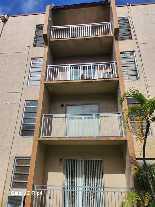 En Venta: $250,000 (2 camas, 2 baños, 782 Pies cuadrados)