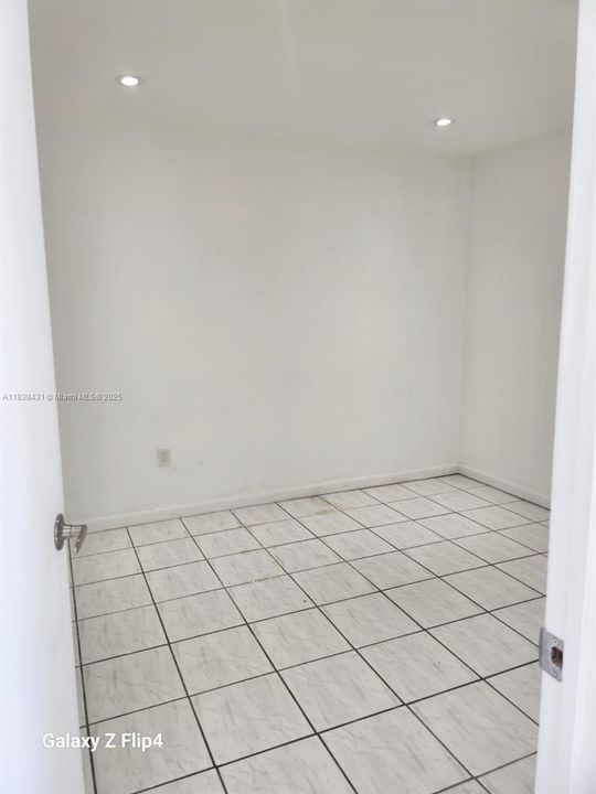 En Venta: $250,000 (2 camas, 2 baños, 782 Pies cuadrados)