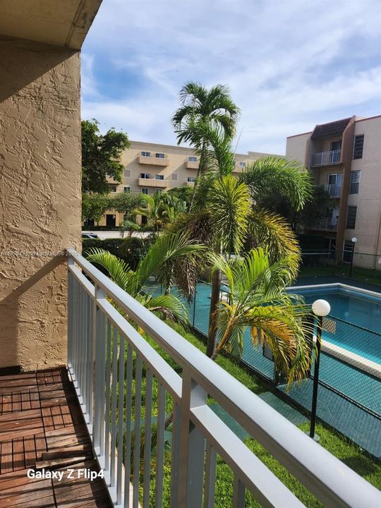 En Venta: $250,000 (2 camas, 2 baños, 782 Pies cuadrados)