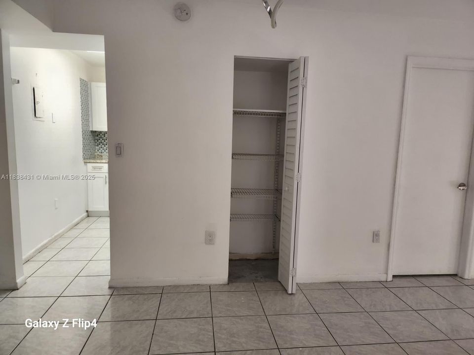 En Venta: $250,000 (2 camas, 2 baños, 782 Pies cuadrados)