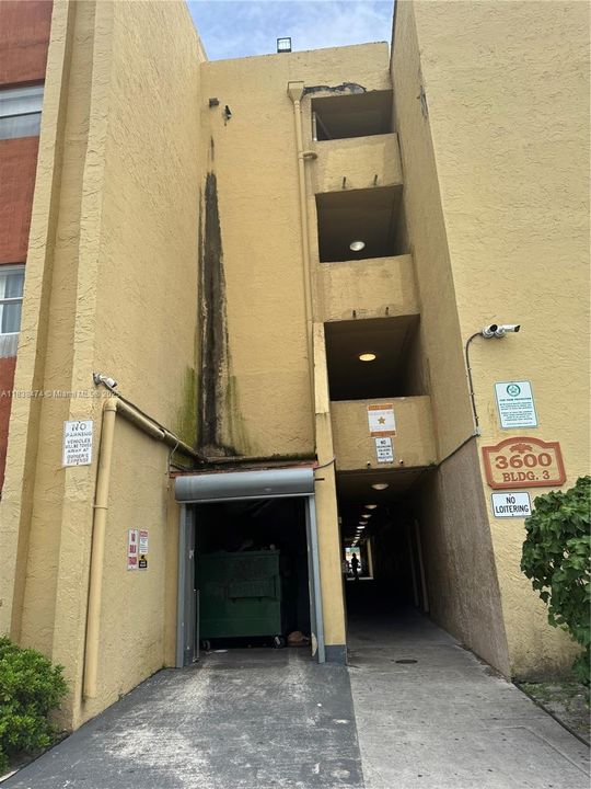 Activo con contrato: $115,000 (2 camas, 2 baños, 1100 Pies cuadrados)