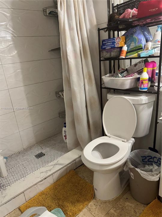 Activo con contrato: $115,000 (2 camas, 2 baños, 1100 Pies cuadrados)