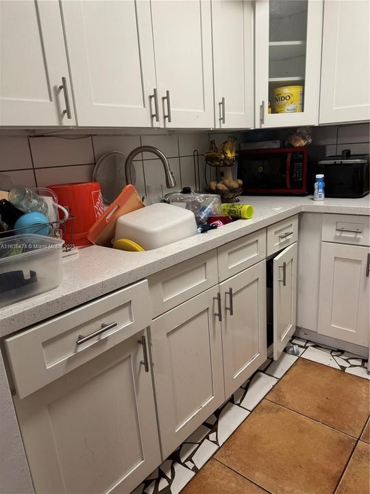 Activo con contrato: $115,000 (2 camas, 2 baños, 1100 Pies cuadrados)