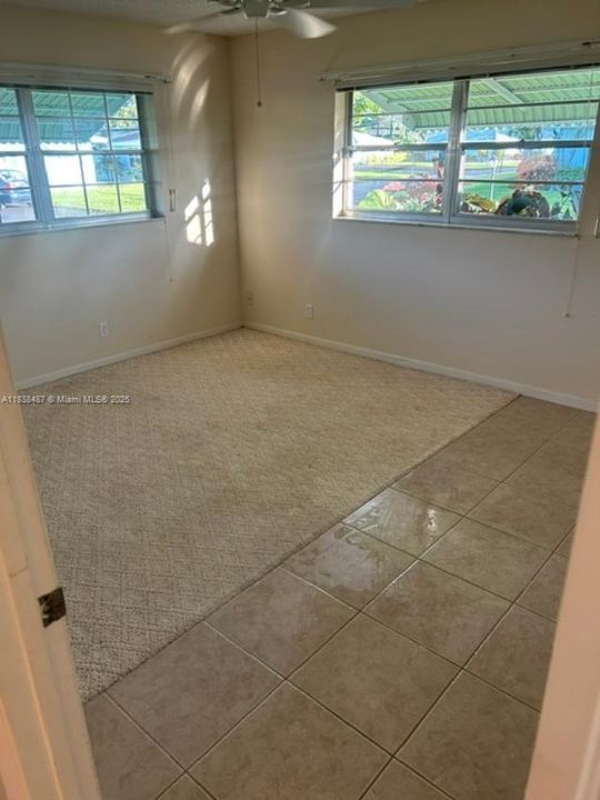 En Venta: $185,000 (2 camas, 2 baños, 950 Pies cuadrados)