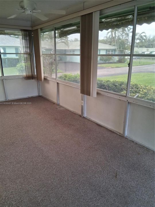 En Venta: $185,000 (2 camas, 2 baños, 950 Pies cuadrados)