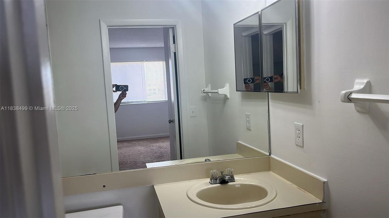 Vendido Recientemente: $199,999 (2 camas, 2 baños, 1032 Pies cuadrados)