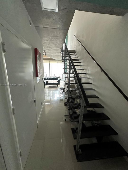 待售: $460,000 (1 贝兹, 1 浴室, 795 平方英尺)