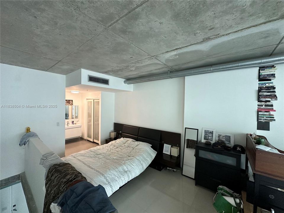 待售: $460,000 (1 贝兹, 1 浴室, 795 平方英尺)