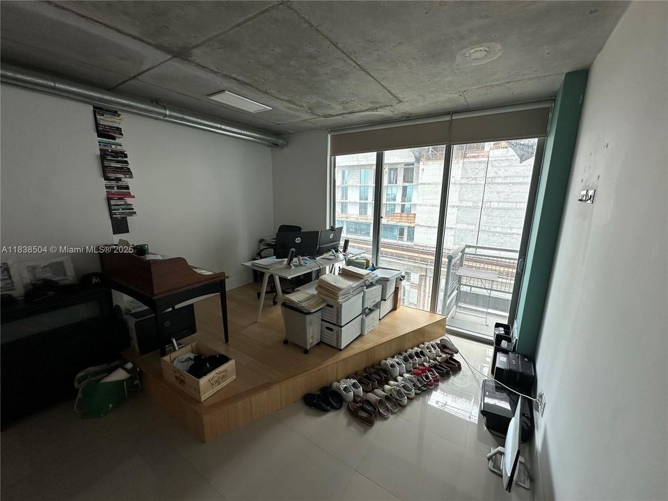 待售: $460,000 (1 贝兹, 1 浴室, 795 平方英尺)