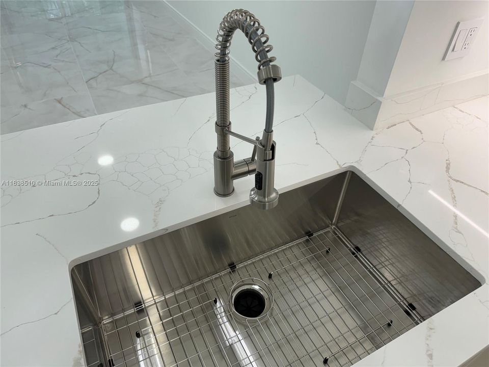 Kraus Handmade Stainless Steel Undermount Kitchen Sink