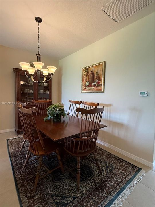 待售: $410,000 (3 贝兹, 2 浴室, 1948 平方英尺)