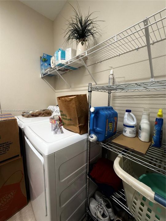 待售: $410,000 (3 贝兹, 2 浴室, 1948 平方英尺)