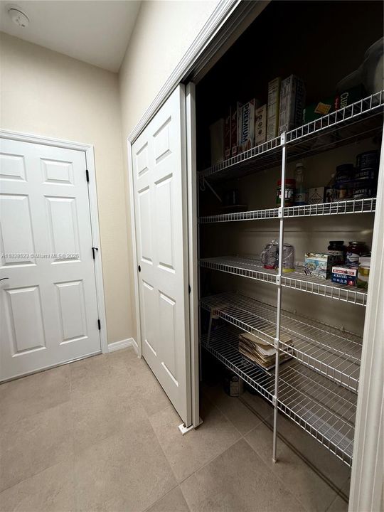 待售: $410,000 (3 贝兹, 2 浴室, 1948 平方英尺)