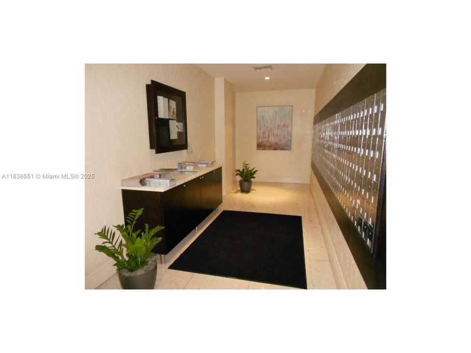 最近售出: $499,900 (2 贝兹, 2 浴室, 1176 平方英尺)