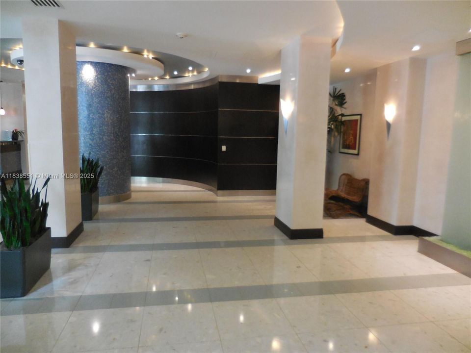 最近售出: $499,900 (2 贝兹, 2 浴室, 1176 平方英尺)