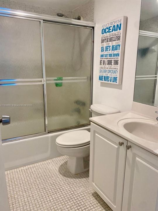 最近售出: $499,900 (2 贝兹, 2 浴室, 1176 平方英尺)