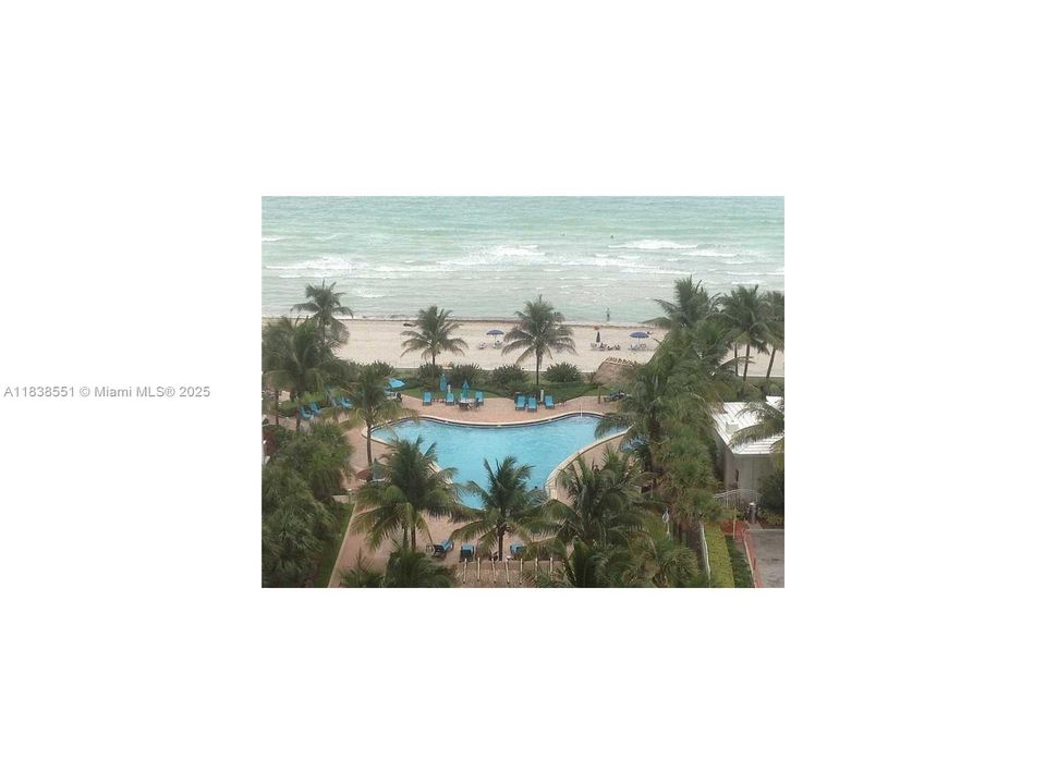 最近售出: $499,900 (2 贝兹, 2 浴室, 1176 平方英尺)