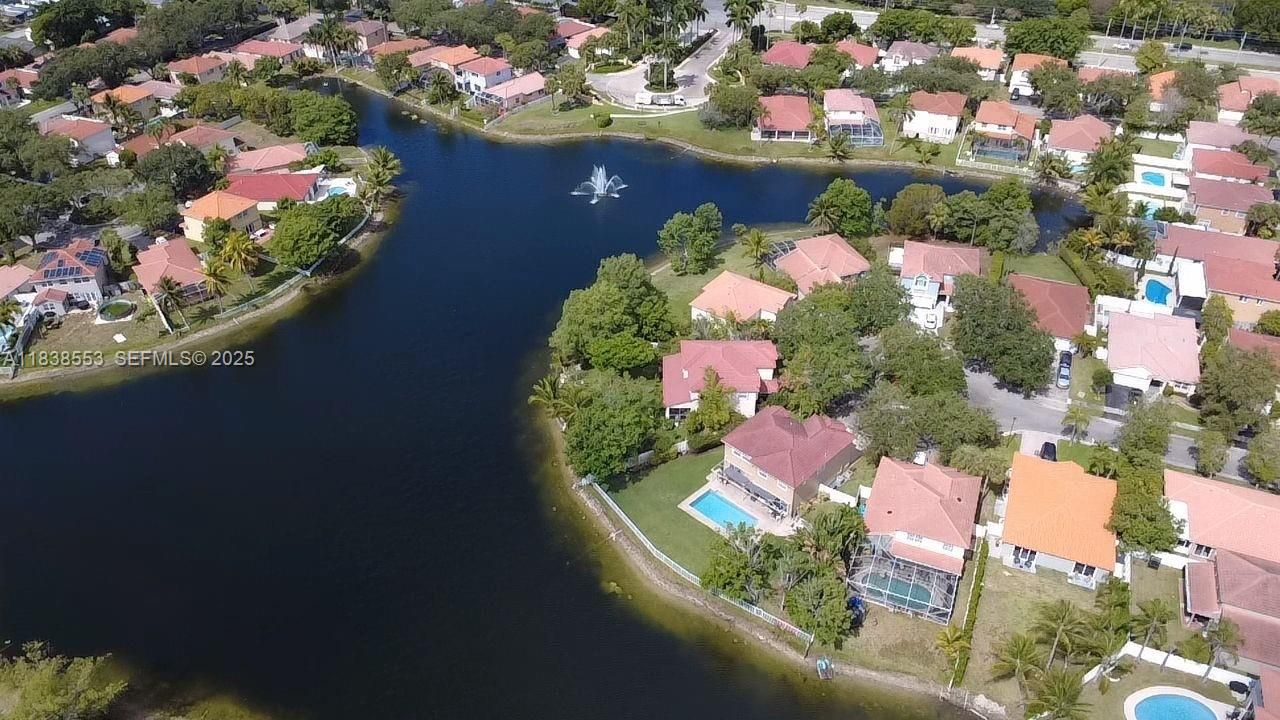 Activo con contrato: $569,000 (3 camas, 2 baños, 1452 Pies cuadrados)