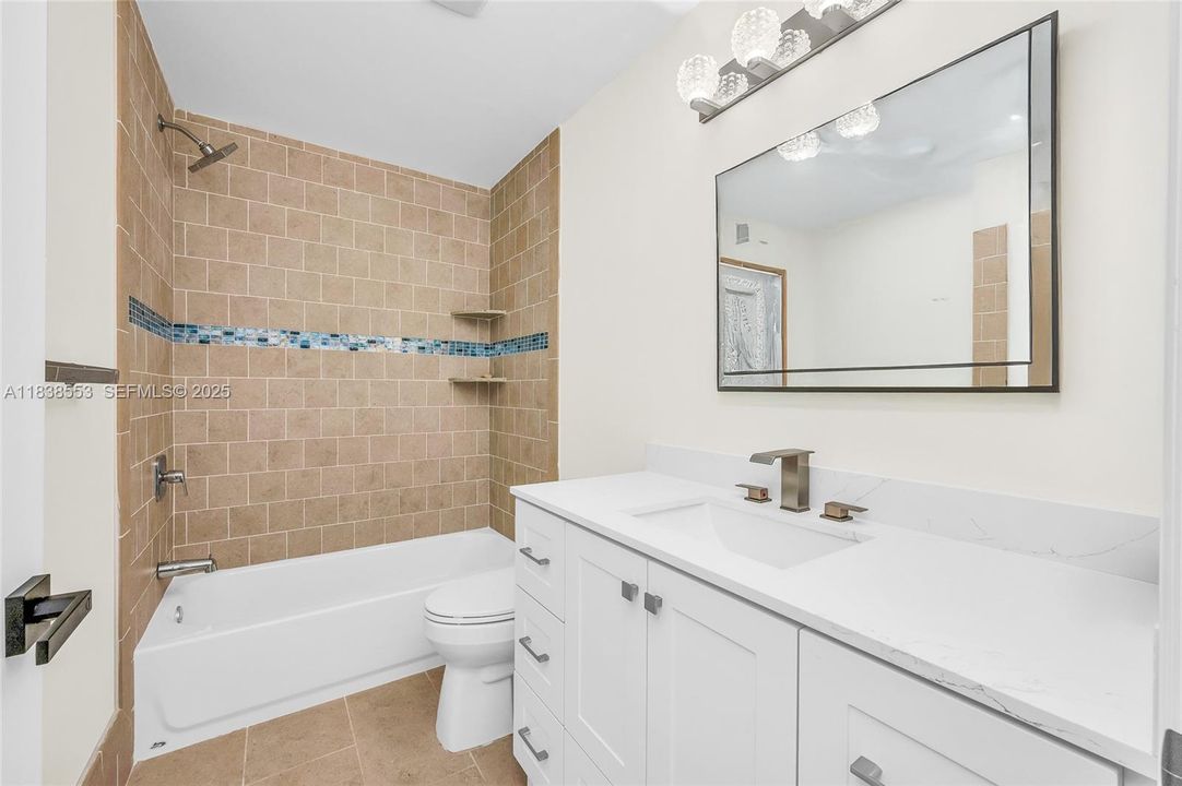 Activo con contrato: $569,000 (3 camas, 2 baños, 1452 Pies cuadrados)