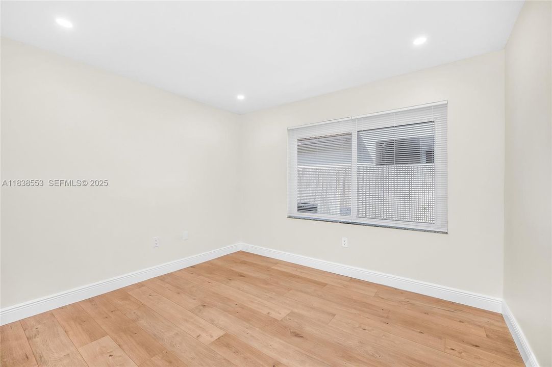 Activo con contrato: $569,000 (3 camas, 2 baños, 1452 Pies cuadrados)