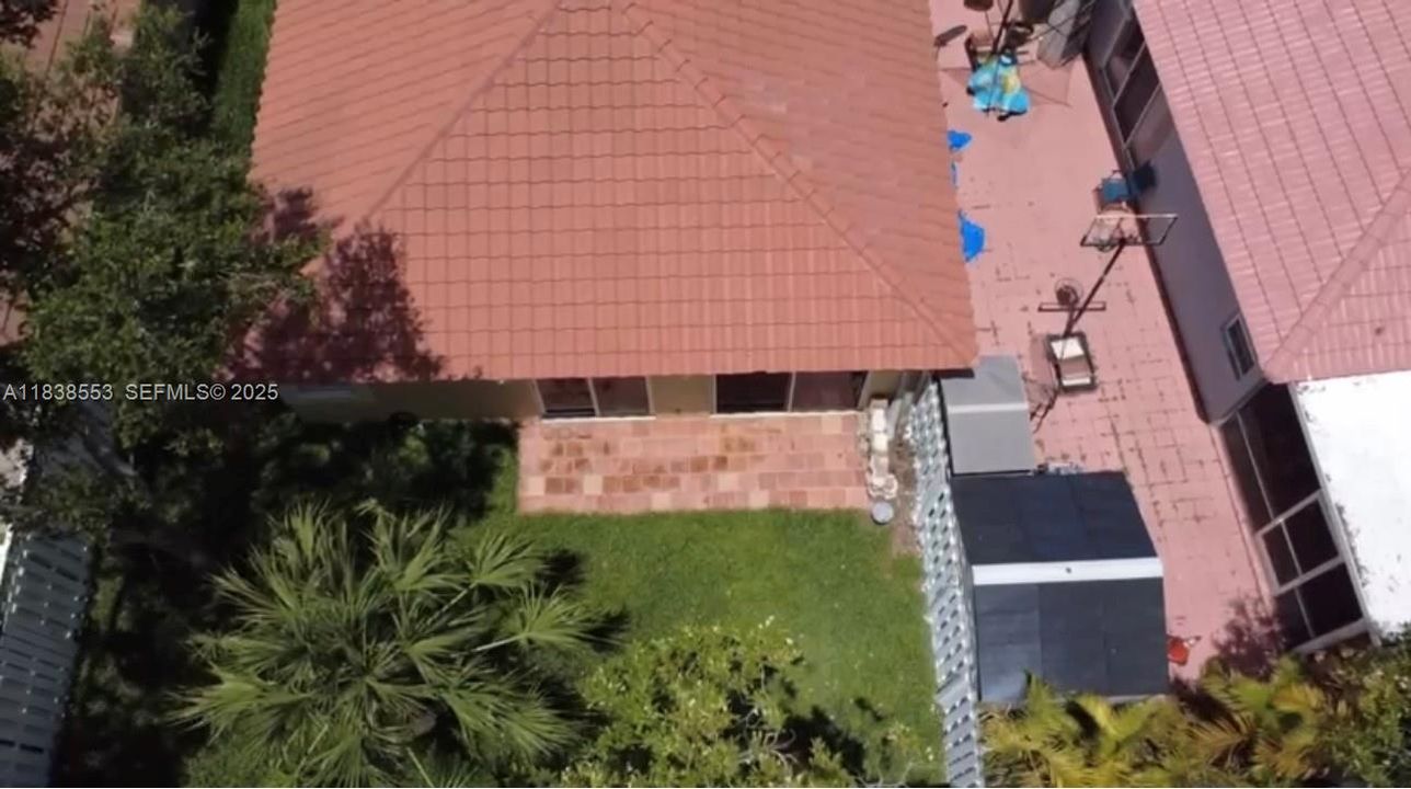 Activo con contrato: $569,000 (3 camas, 2 baños, 1452 Pies cuadrados)