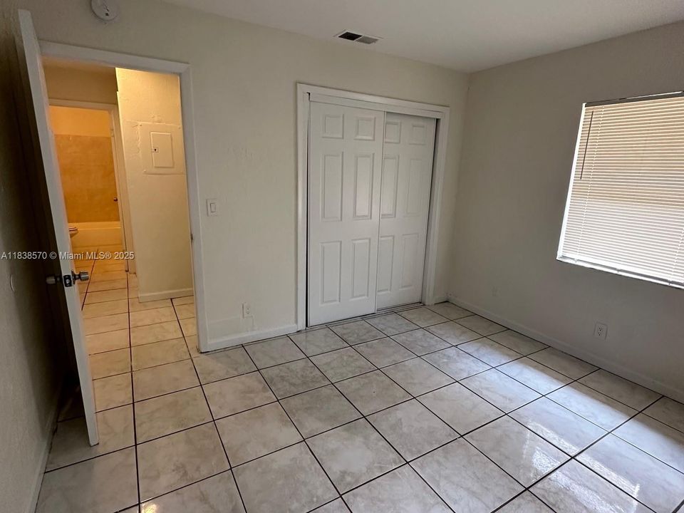 En Renta: $2,000 (3 camas, 1 baños, 1824 Pies cuadrados)