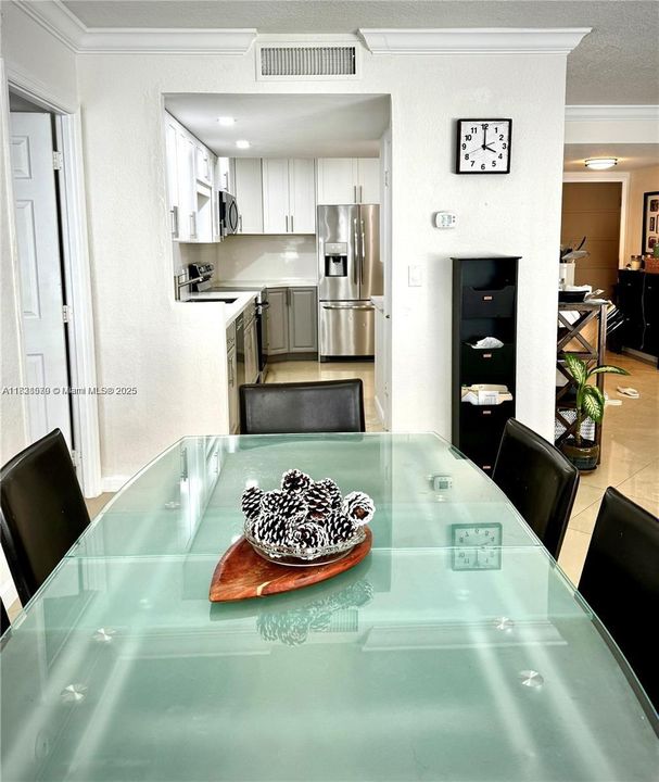 На продажу: $519,000 (2 спален, 2 ванн, 1330 Квадратных фут)