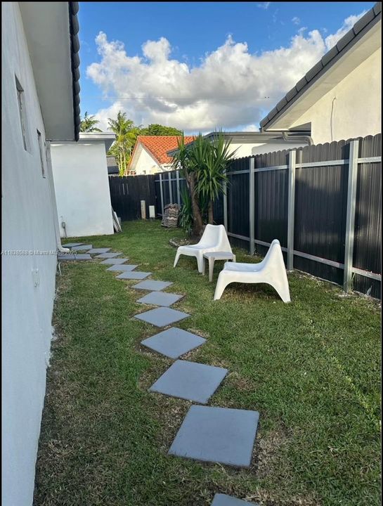 Recently Rented: $1,000 (0 beds, 1 baths, 300 Square Feet)