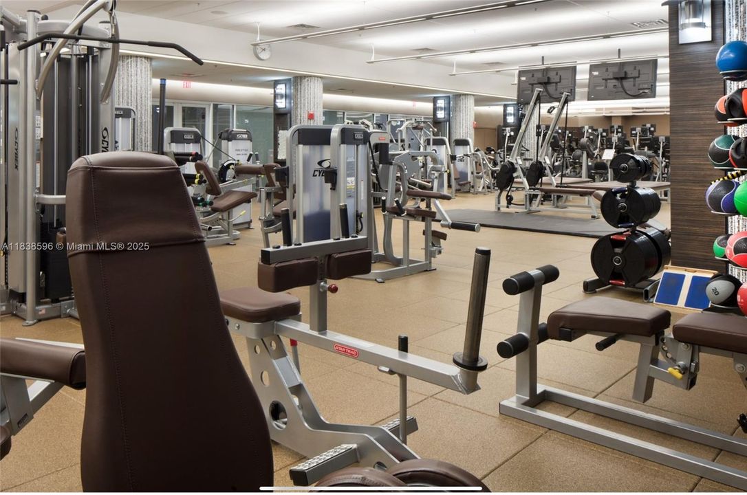 For Sale: $1,295,000 (3 beds, 2 baths, 2440 Square Feet)