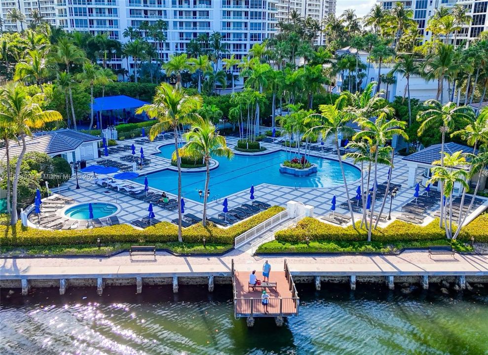 For Sale: $1,295,000 (3 beds, 2 baths, 2440 Square Feet)