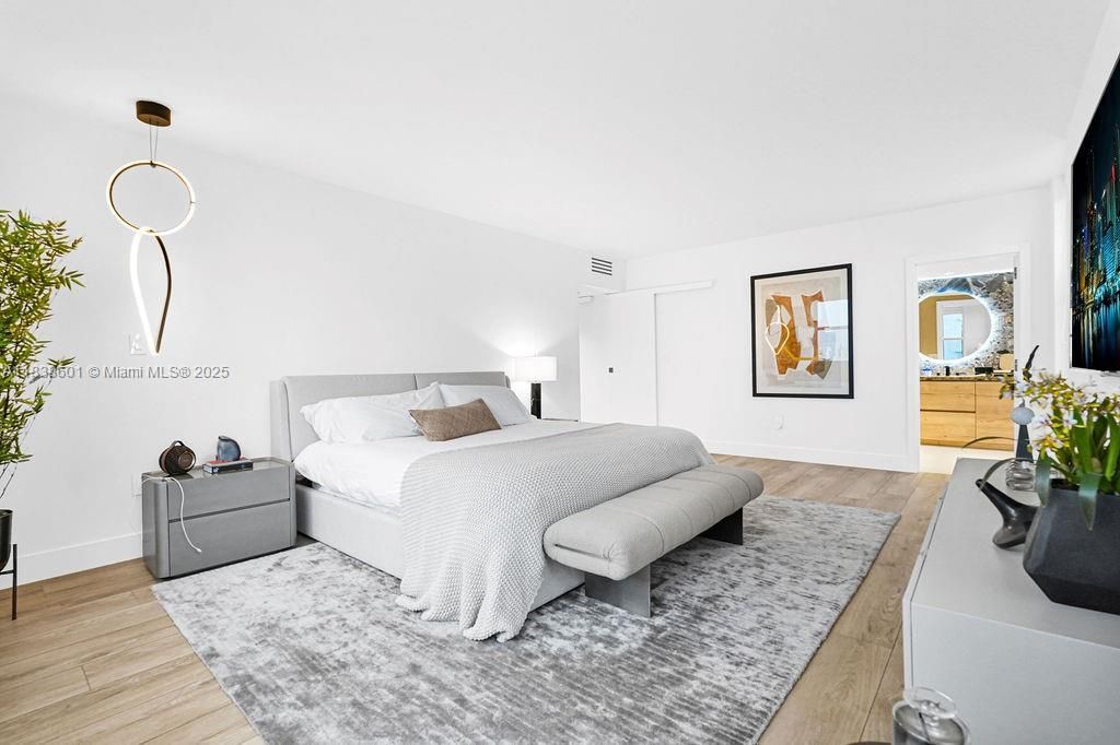 待售: $1,700,000 (3 贝兹, 2 浴室, 2428 平方英尺)