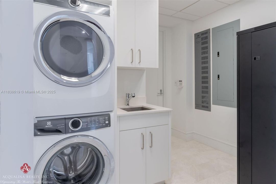 Recently Rented: $57,000 (4 beds, 5 baths, 0 Square Feet)