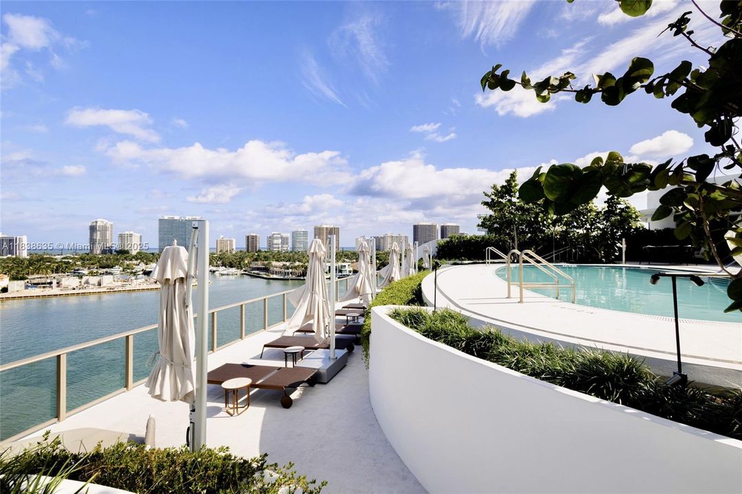 For Sale: $3,790,000 (2 beds, 3 baths, 2109 Square Feet)