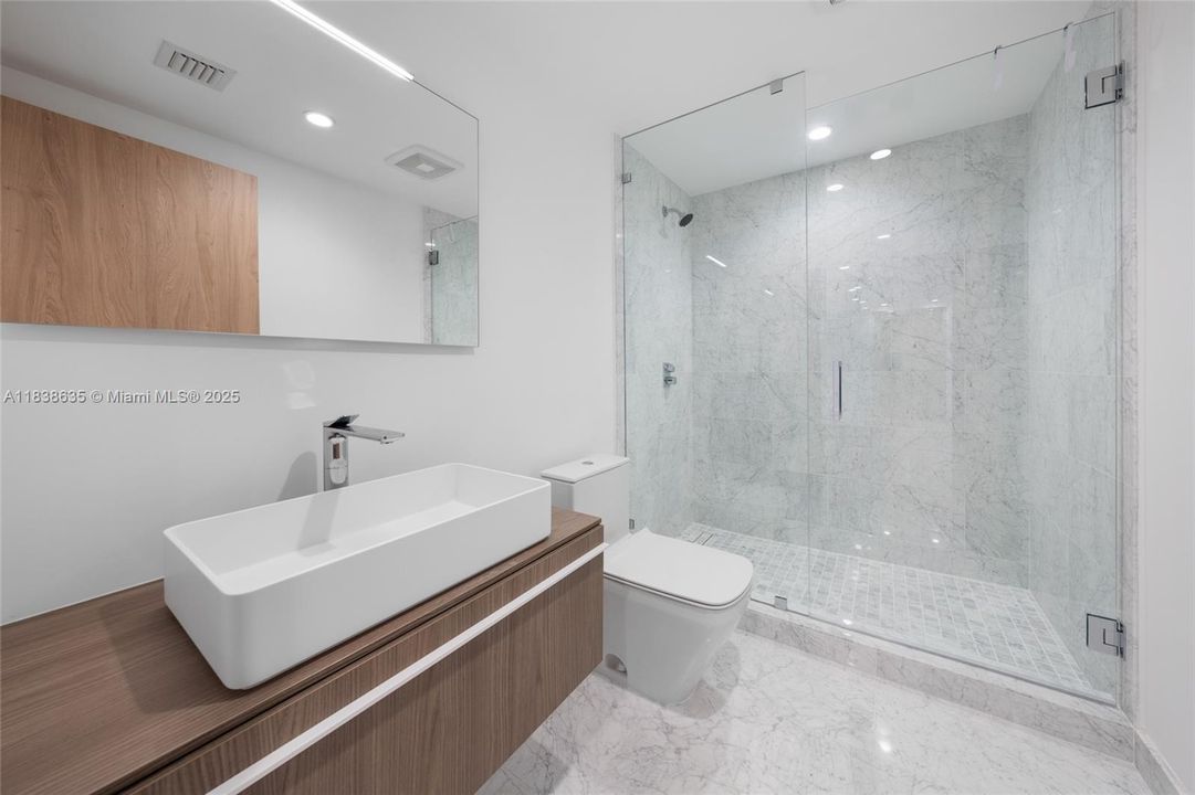 For Sale: $3,790,000 (2 beds, 3 baths, 2109 Square Feet)