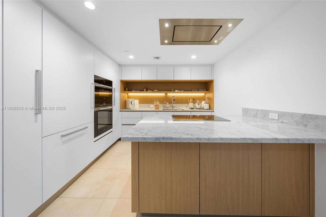 For Sale: $3,790,000 (2 beds, 3 baths, 2109 Square Feet)