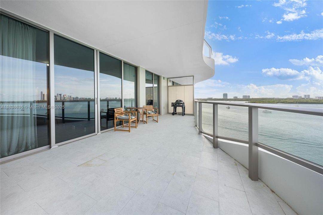 For Sale: $3,790,000 (2 beds, 3 baths, 2109 Square Feet)