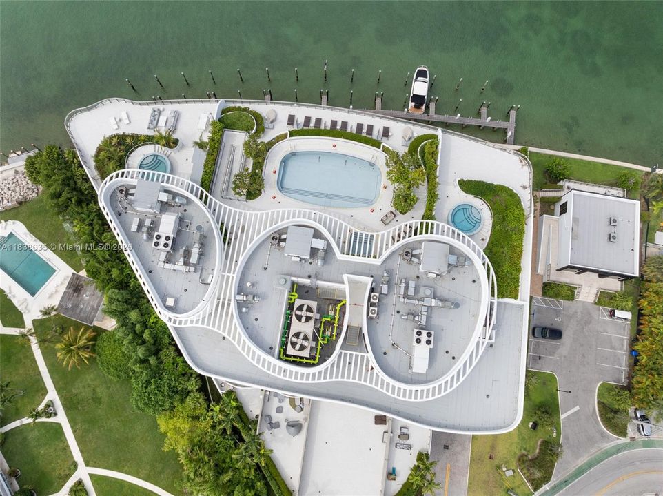 For Sale: $3,790,000 (2 beds, 3 baths, 2109 Square Feet)