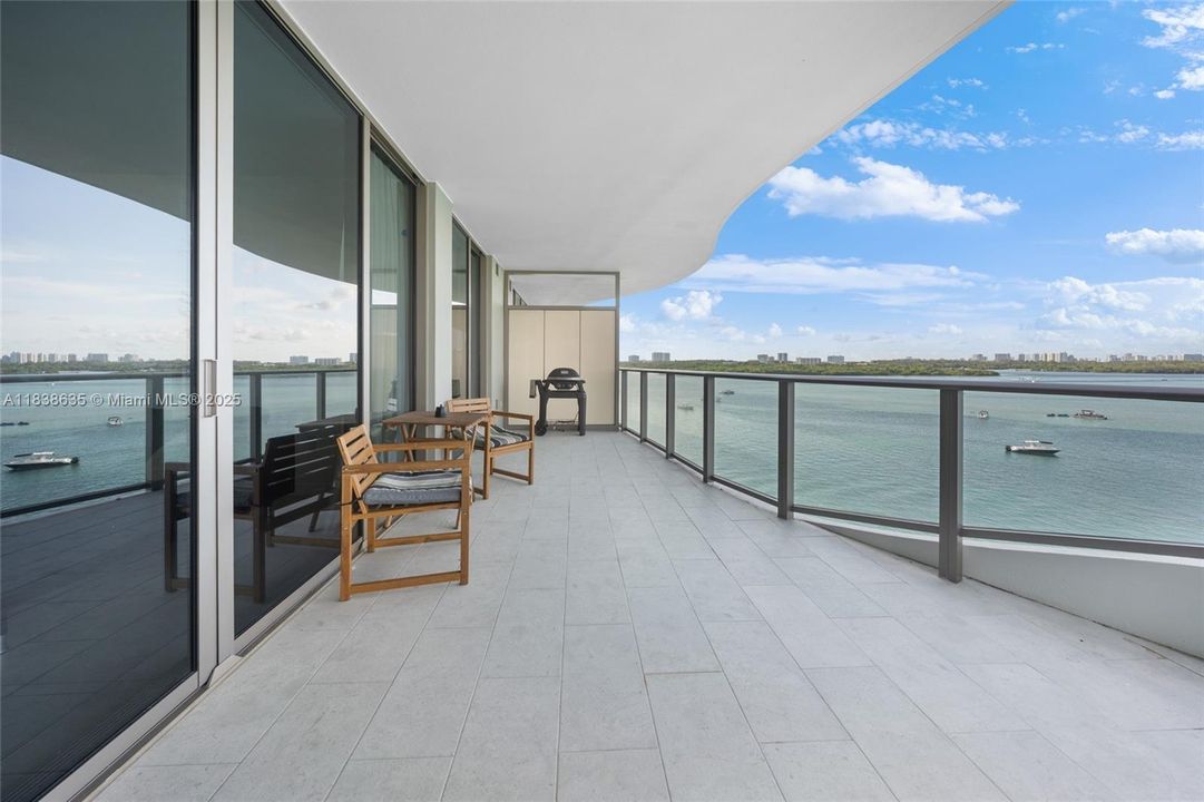 For Sale: $3,790,000 (2 beds, 3 baths, 2109 Square Feet)