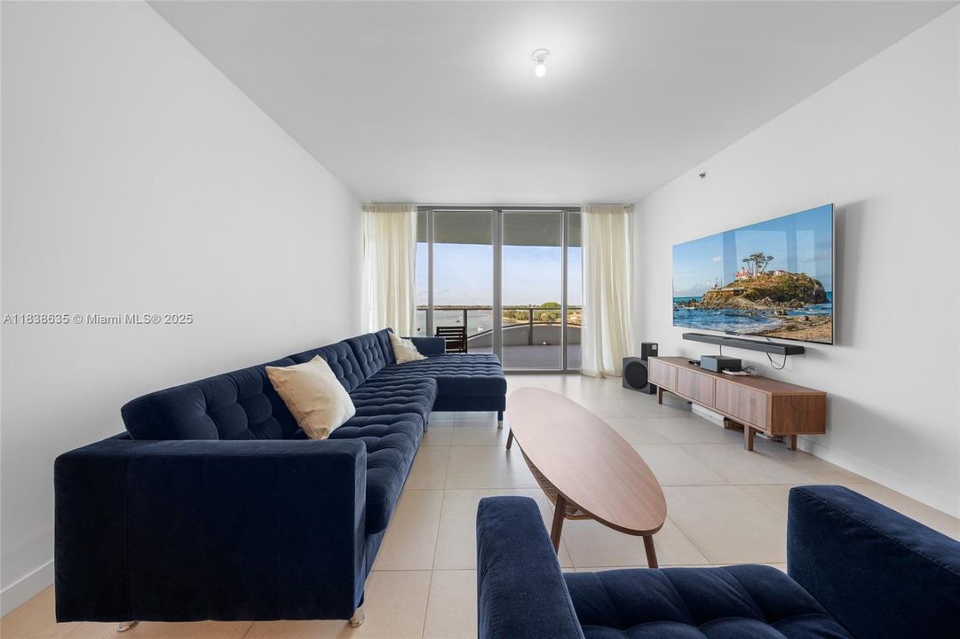 For Sale: $3,790,000 (2 beds, 3 baths, 2109 Square Feet)