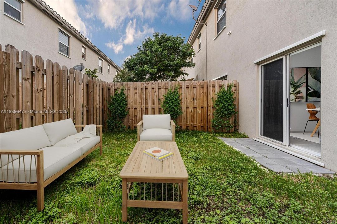 На продажу: $354,000 (3 спален, 2 ванн, 1442 Квадратных фут)