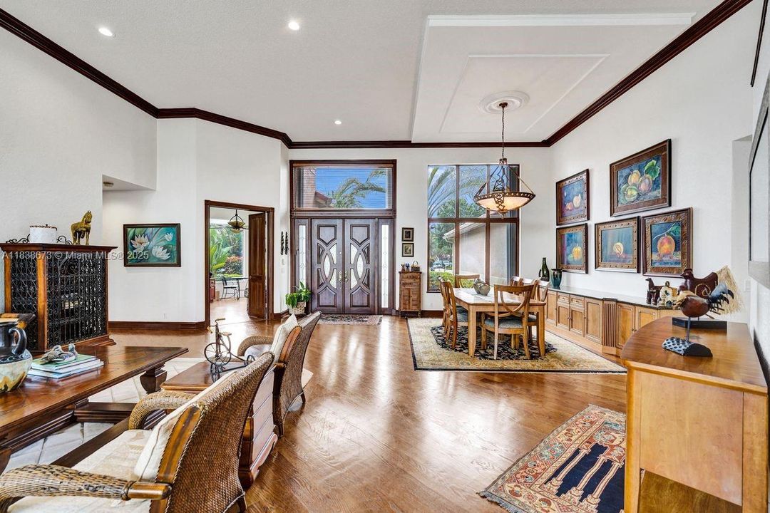 For Sale: $2,900,000 (7 beds, 5 baths, 5042 Square Feet)