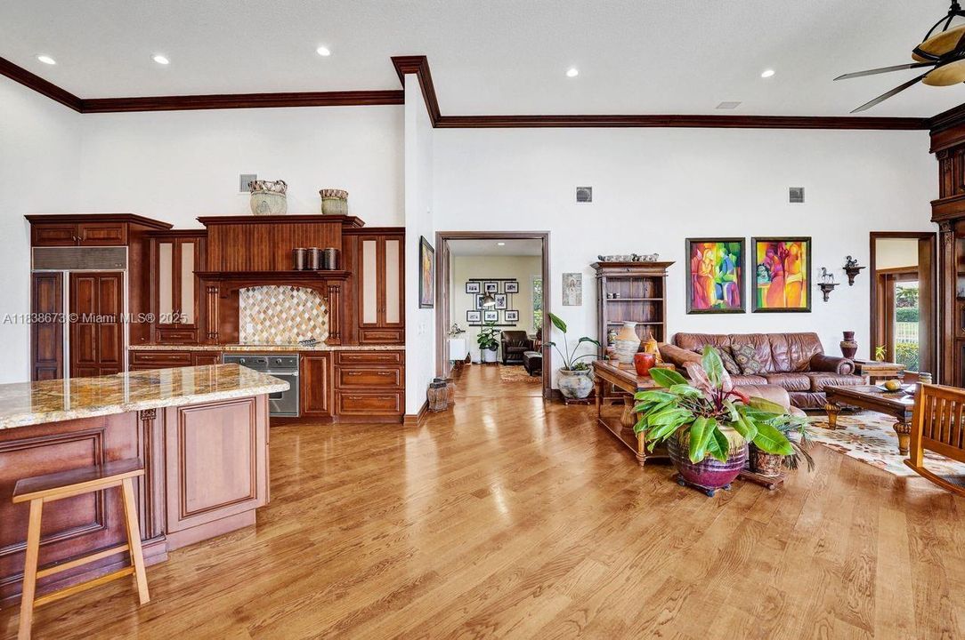 For Sale: $2,900,000 (7 beds, 5 baths, 5042 Square Feet)