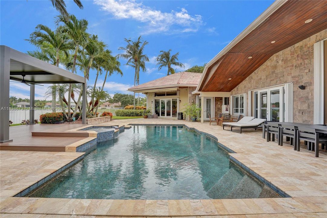 For Sale: $2,900,000 (7 beds, 5 baths, 5042 Square Feet)