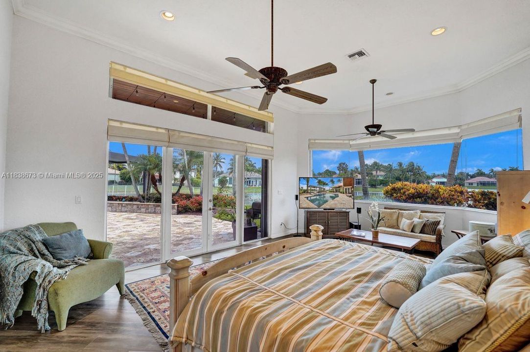 For Sale: $2,900,000 (7 beds, 5 baths, 5042 Square Feet)